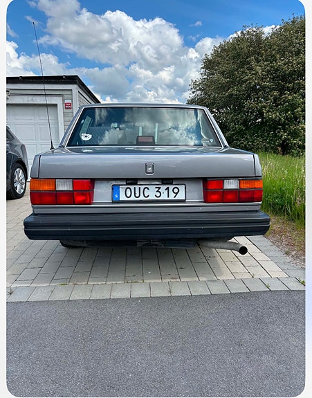 Volvo 740 4 of 7