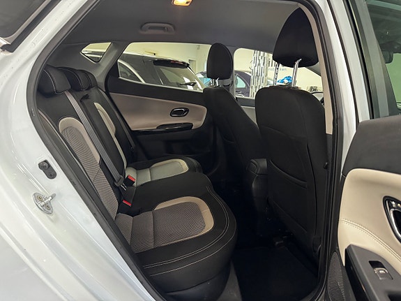 Kia Ceed 18 of 22