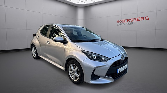 Toyota Yaris 7 of 12