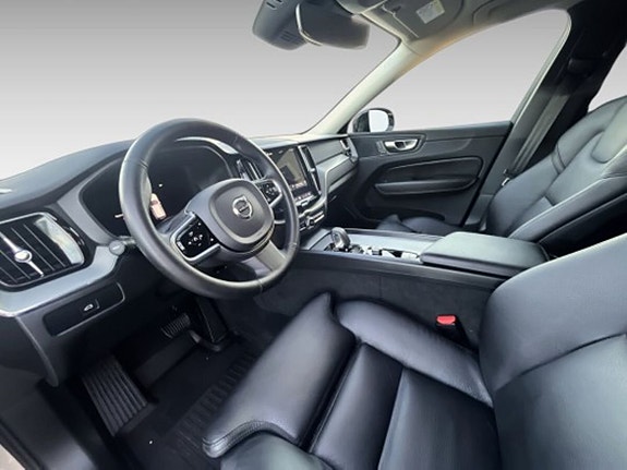 Volvo XC60 10 of 20