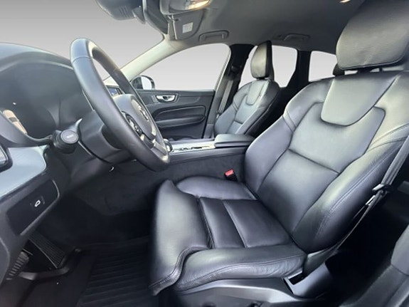 Volvo XC60 9 of 20