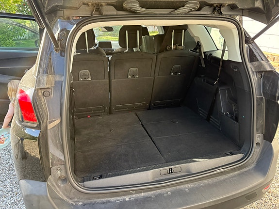 Peugeot 5008 5 of 7