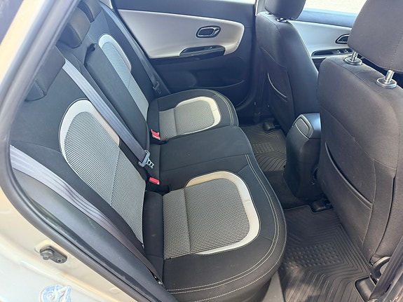 Kia Ceed 6 of 14