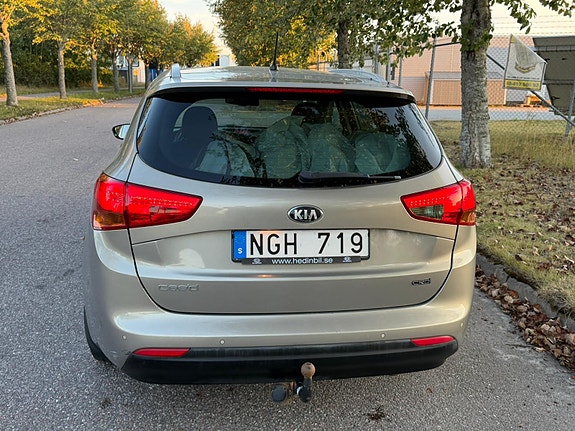 Kia Ceed 2 of 19