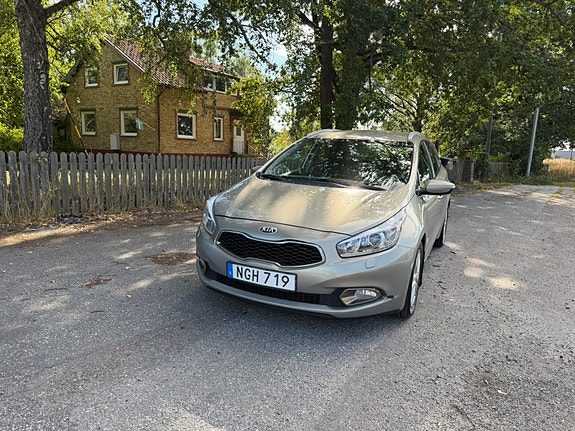 Kia Ceed 2 of 14