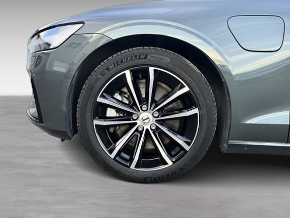 Volvo V60 8 of 20