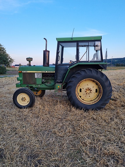 John Deere 3130 4 of 9