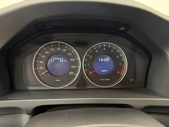 Volvo V60 10 of 17