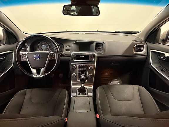 Volvo V60 7 of 17