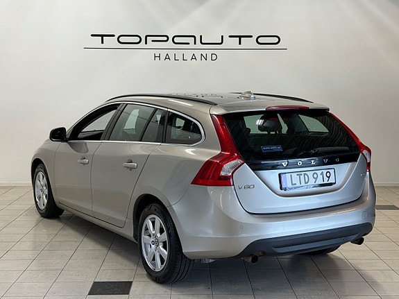 Volvo V60 4 of 17