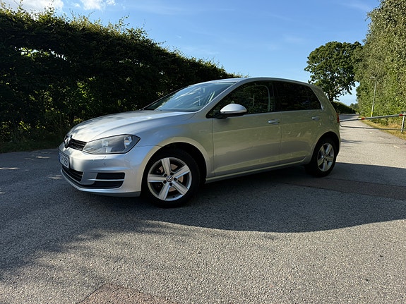 Volkswagen Golf VII 2 of 10