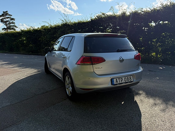 Volkswagen Golf VII 3 of 10