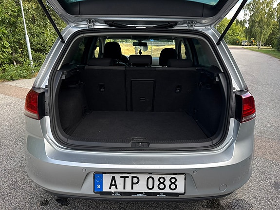 Volkswagen Golf VII 8 of 10