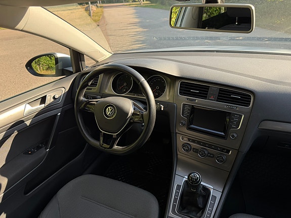 Volkswagen Golf VII 4 of 10