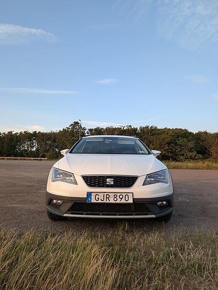 Seat Leon 2 of 16