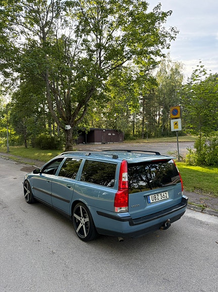 Volvo V70 4 of 7