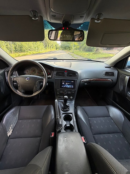 Volvo V70 6 of 7