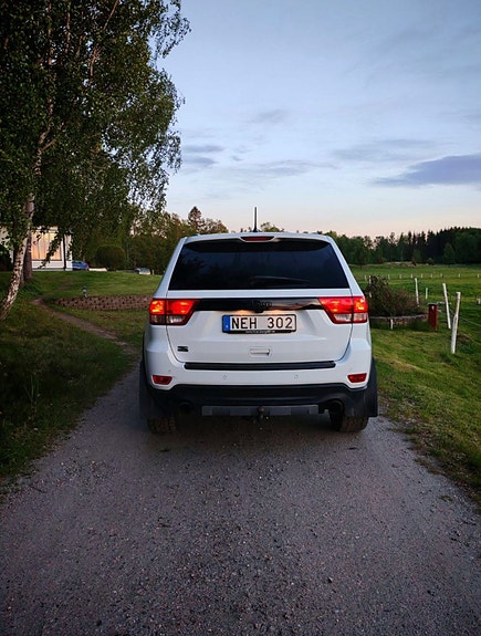 Jeep Grand Cherokee 5 of 9