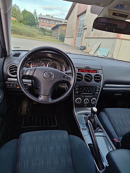 Mazda 6 5 of 8