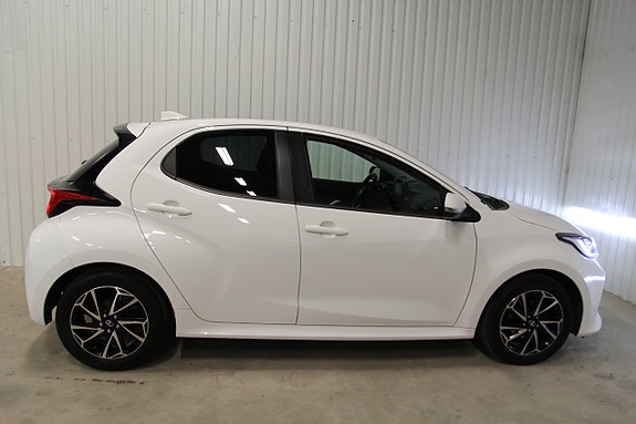 Toyota Yaris 6 of 20
