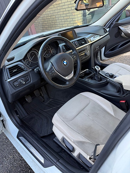 BMW 318d 8 of 9