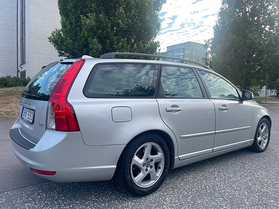 Volvo V50 3 of 10