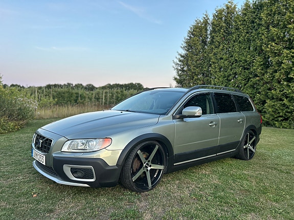 Volvo XC70 7 of 10