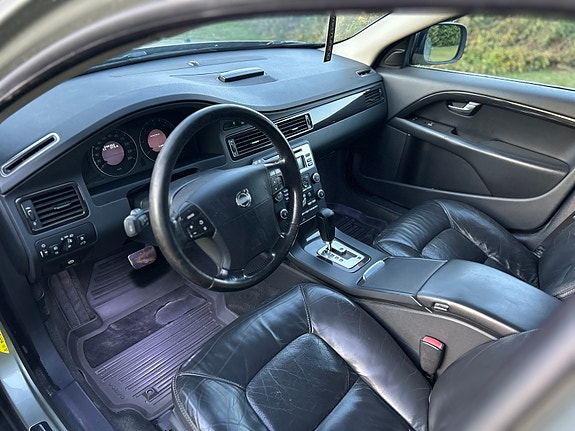 Volvo XC70 10 of 10