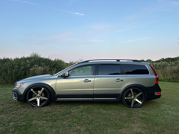 Volvo XC70 6 of 10