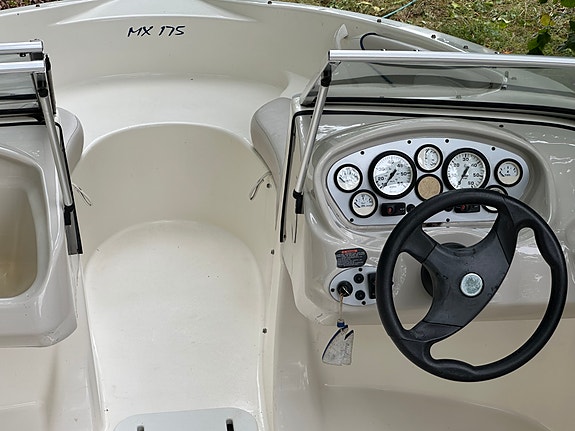 Glastron MX175 med 135 hk Volvo Penta 3.0 GLP-E 11 of 23