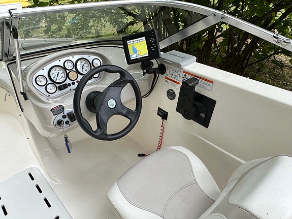Glastron MX175 med 135 hk Volvo Penta 3.0 GLP-E 10 of 23