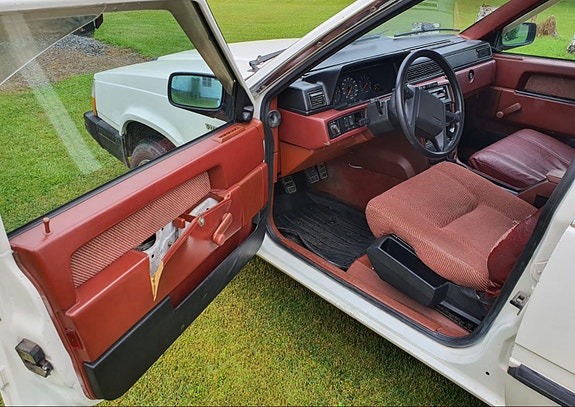 Volvo 740 4 of 6