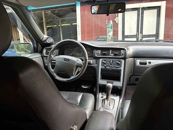 Volvo XC70 5 of 9