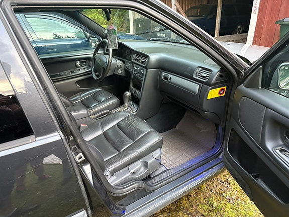 Volvo XC70 6 of 9