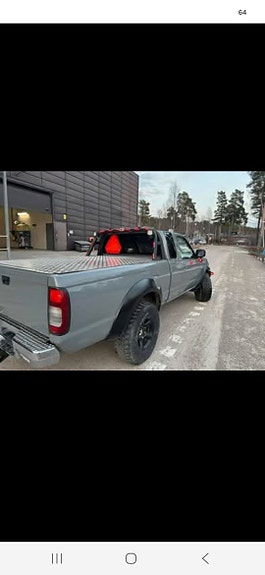 Nissan King Cab 2 of 8