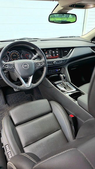 Opel Insignia 8 of 15