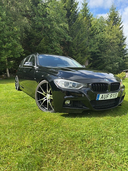 BMW 320d 3 of 11