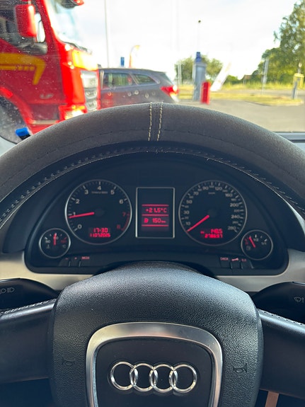 Audi A4 12 of 14