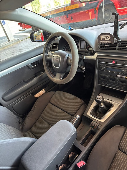 Audi A4 9 of 14