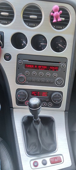 Alfa Romeo Brera 8 of 9