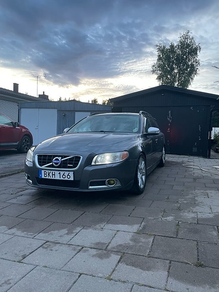 Volvo V70 6 of 7