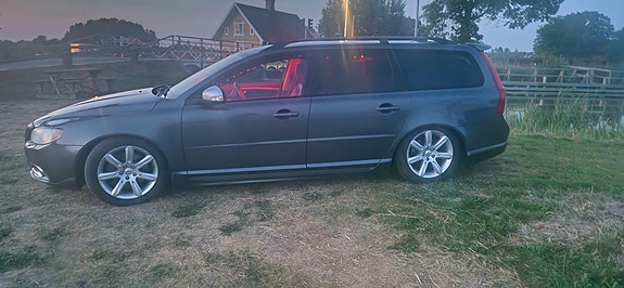 Volvo V70 5 of 7