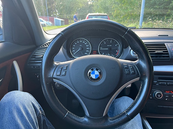 BMW 118d 12 of 15