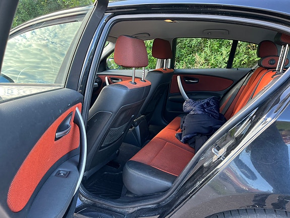 BMW 118d 9 of 15