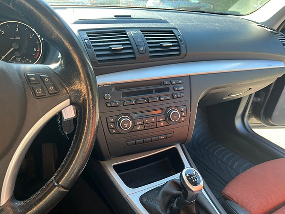 BMW 118d 14 of 15