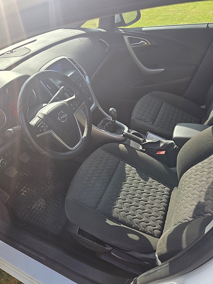 Opel Astra 4 of 7
