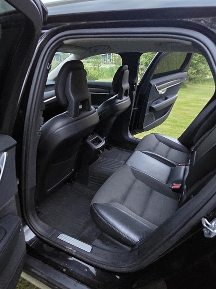 Volvo V90 Cross Country 10 of 14