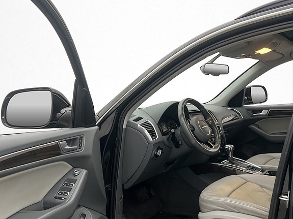 Audi Q5 8 of 26