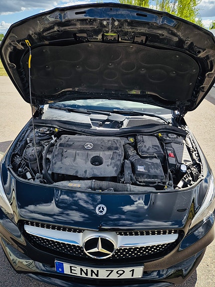 Mercedes-Benz CLA180 d 18 of 23