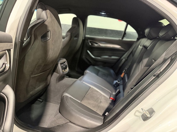 Cadillac CTS-V 12 of 20